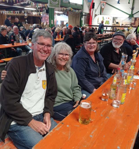 In
                        der Festhalle