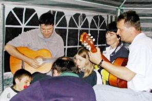 ... und abends MUSIK und
                  SPASS